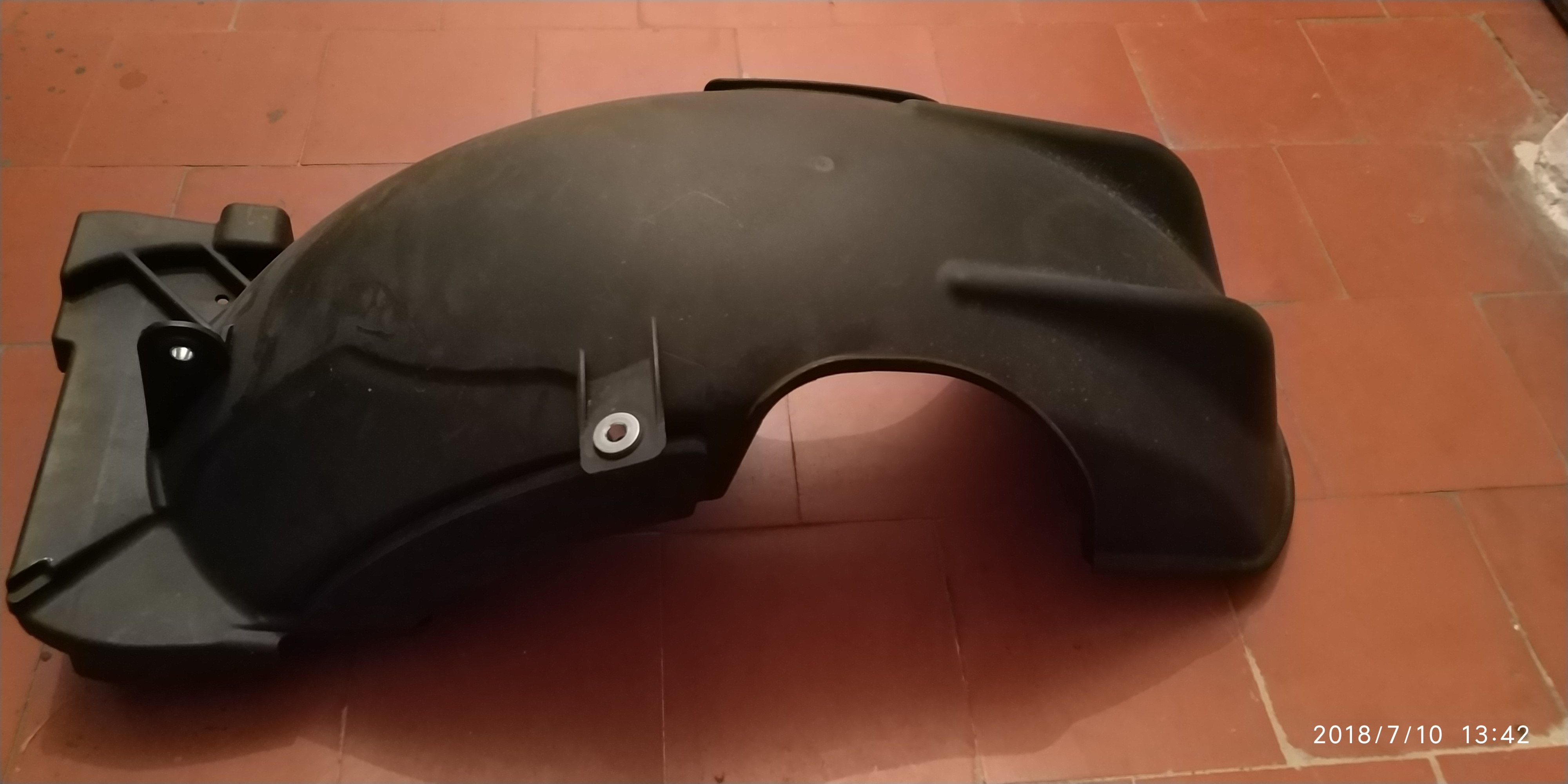 SE VENDE GUARDABARROS TRASERO KXCT 300