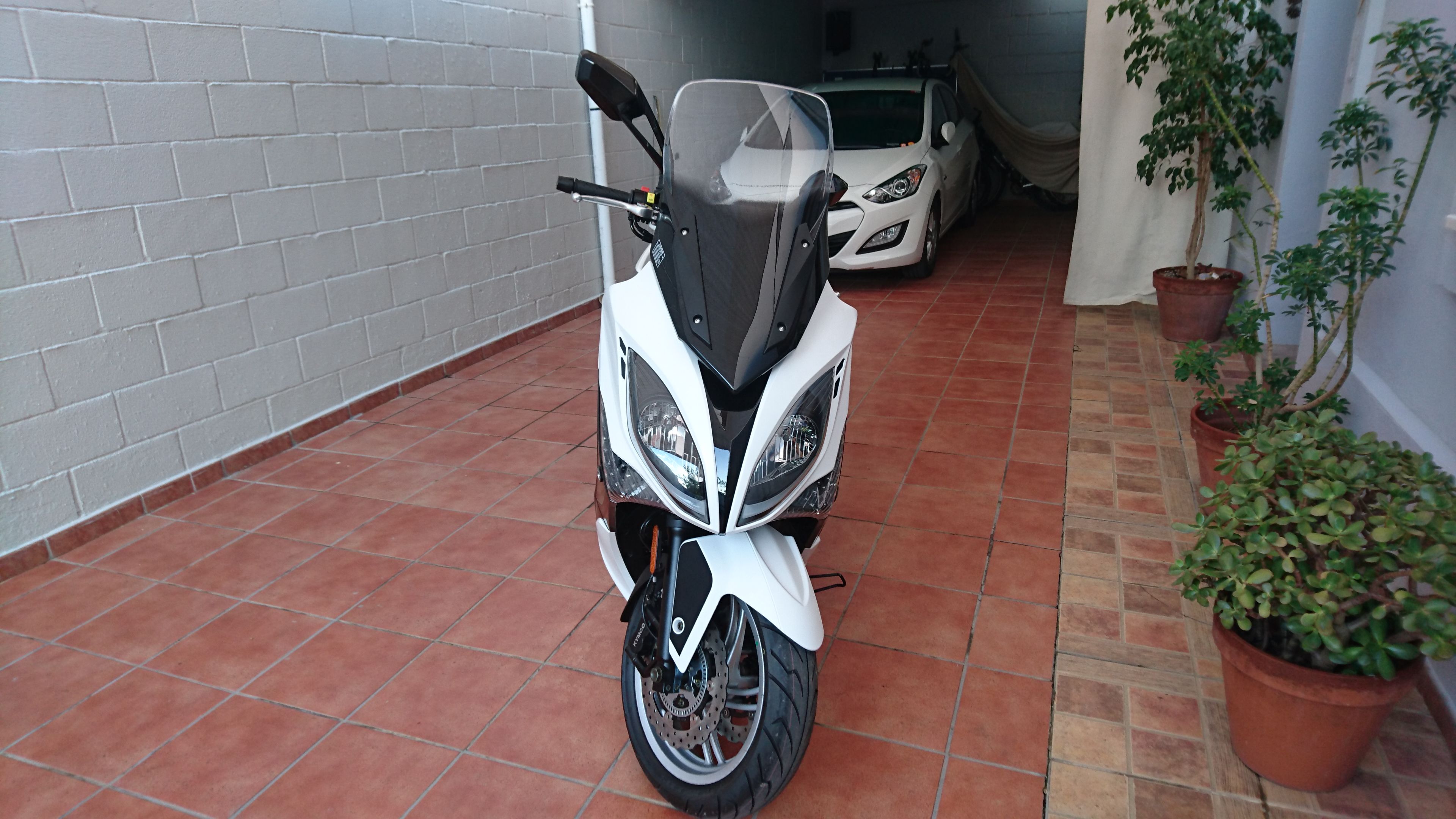 Cupula Xciting 400/ 2017 alta original.