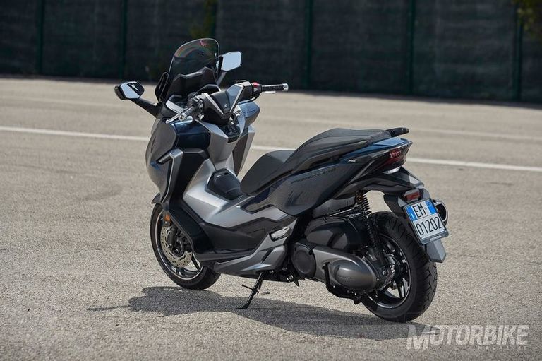 Honda-Forza-300-2019-pruebaMBK11.jpg