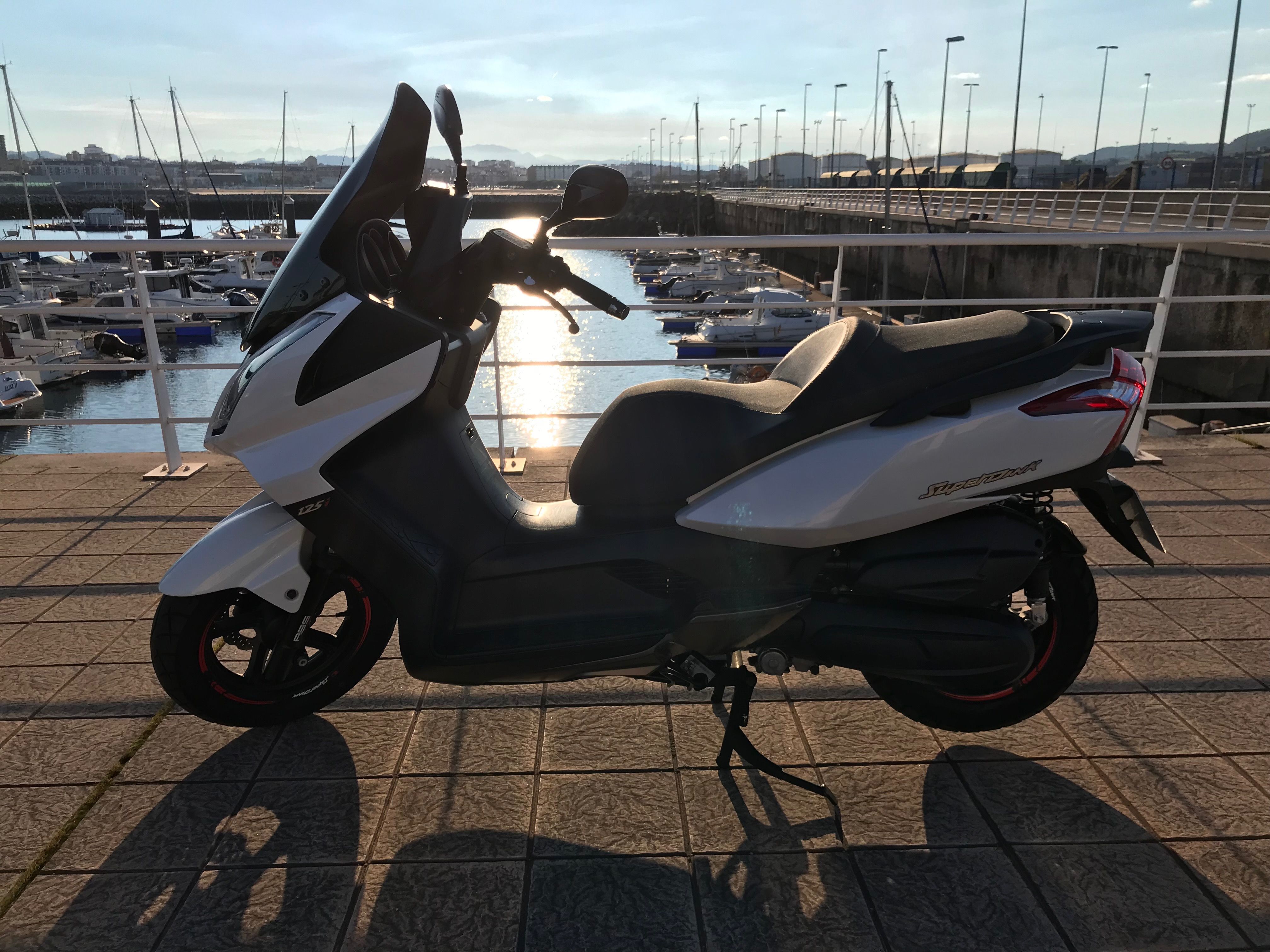 Superdink 125 ABS 2016