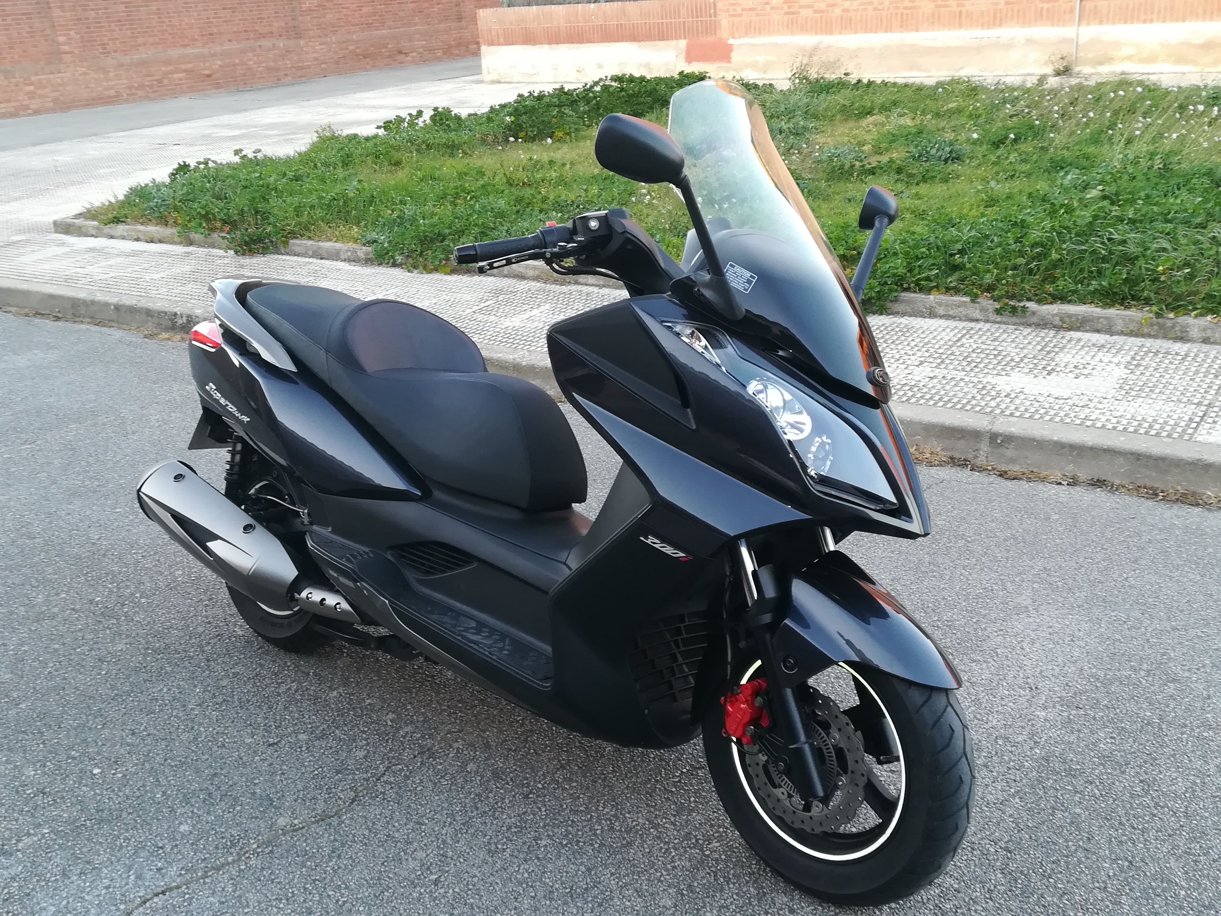 Vendo mi Kymco Se 300