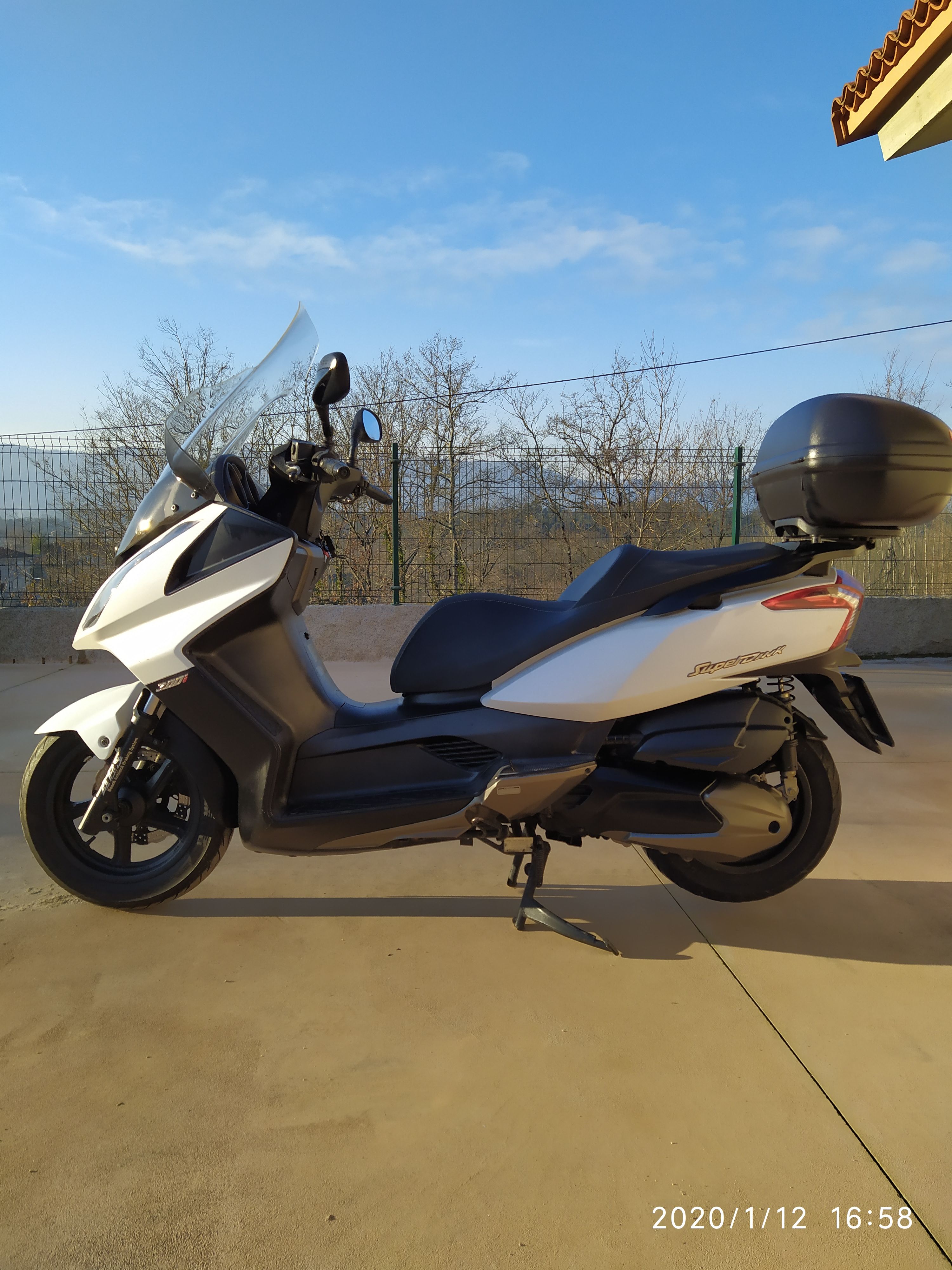 Kymco súper dink 300i ABS
