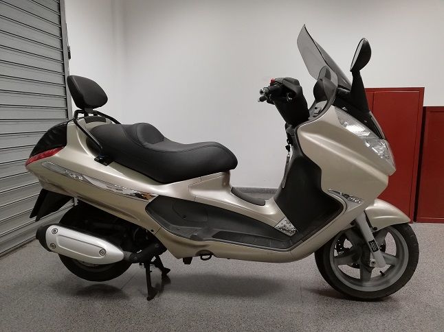 piaggio.jpg.231566523e26248e196661282be0ceaa.jpg