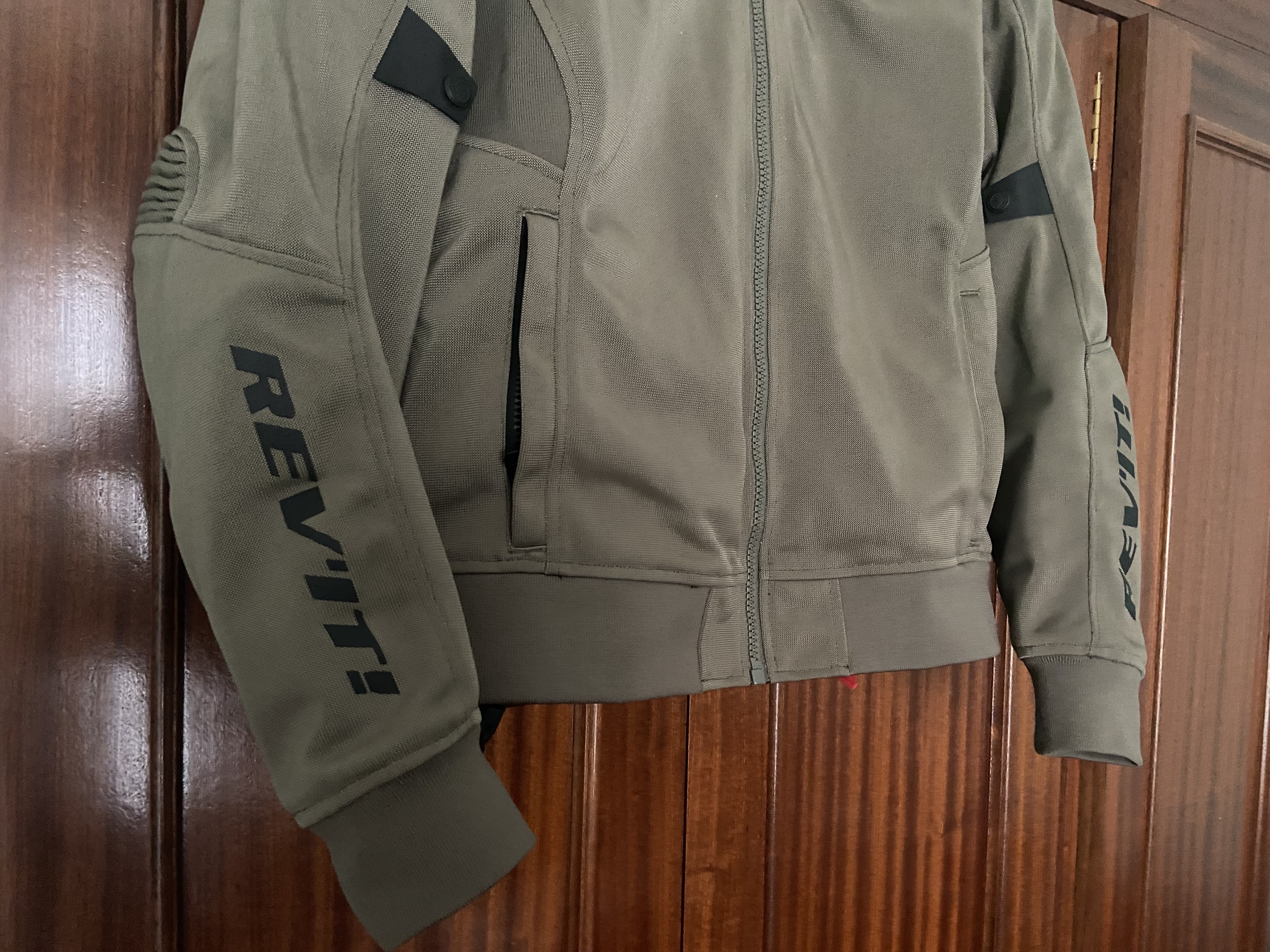 Vendo chaqueta Revit traction